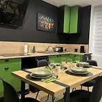 Escale Au Jardin Des Reves Terrasse Parking Privee 8 Personnes 公寓 Moulins-les-Metz