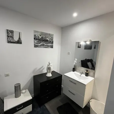 Daire Escale Au Jardin Des Reves Terrasse Parking Privee 8 Personnes