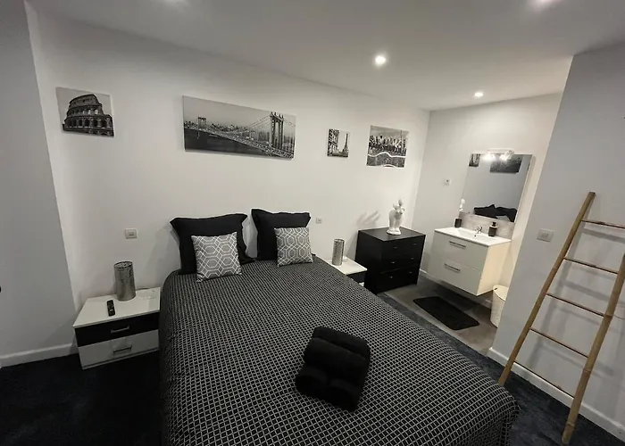 Escale Au Jardin Des Reves Terrasse Parking Privee 8 Personnes Apartmán *